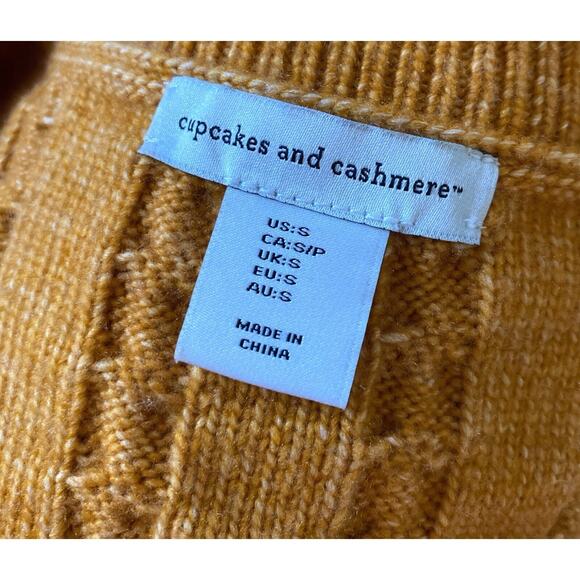 CUPCAKES AND CASHMERE Womens Size Small Burnt Orange V Neck Cable Knit Sweater - Picture 7 of 7